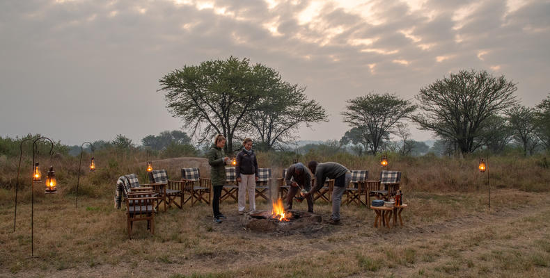 Sayari - Morning breakfast around the fire