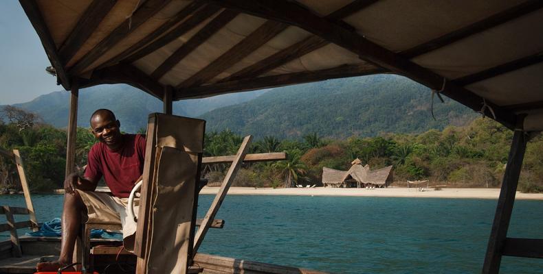 Arrive by dhow