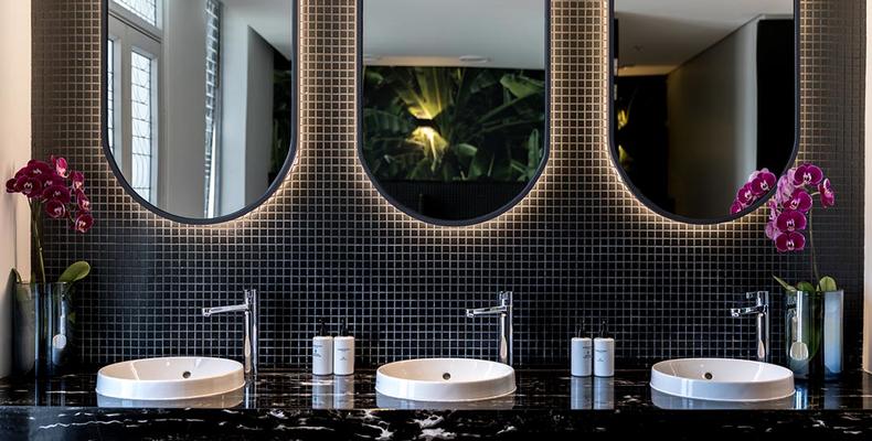 Hotel Public Bathrooms