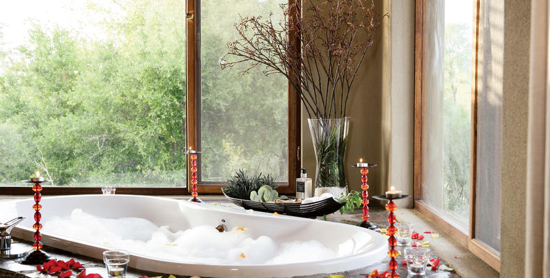 Remote Suite Bathtub 