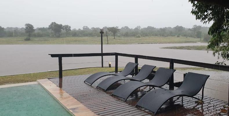 Arathusa waterhole view from the swimming pool