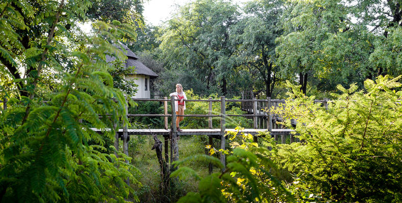 Sanctuary Sussi & Chuma walkway