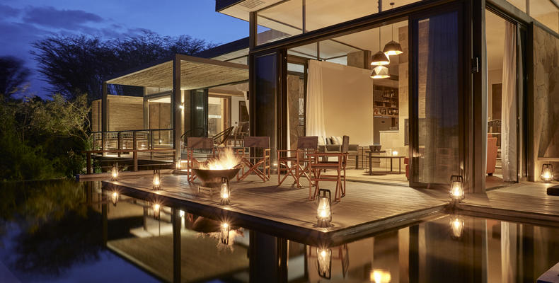 GK-Suite-Pool-Night