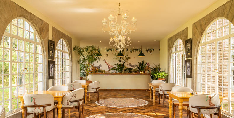 Garden Manor Breakfast room