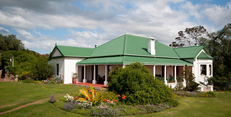 Leeuwenbosch Country Lodge - Main Lodge