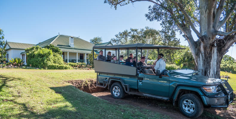 Leeuwenbosch Country Lodge - Game Drives 