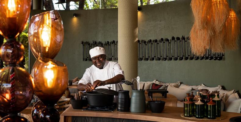 Tanzania-Grumeti-Serengeti-River-Lodge-Guest-area-interactive-kitchen-andBeyonder-chef