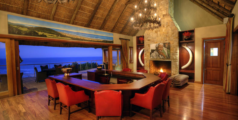 Main Lodge - Bar Area