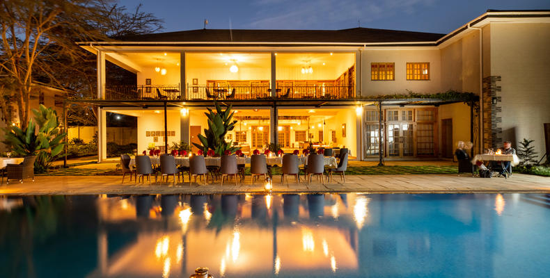 Kahawa House - At night