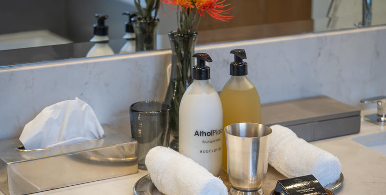 AtholPlace Hotel - bathroom amenities