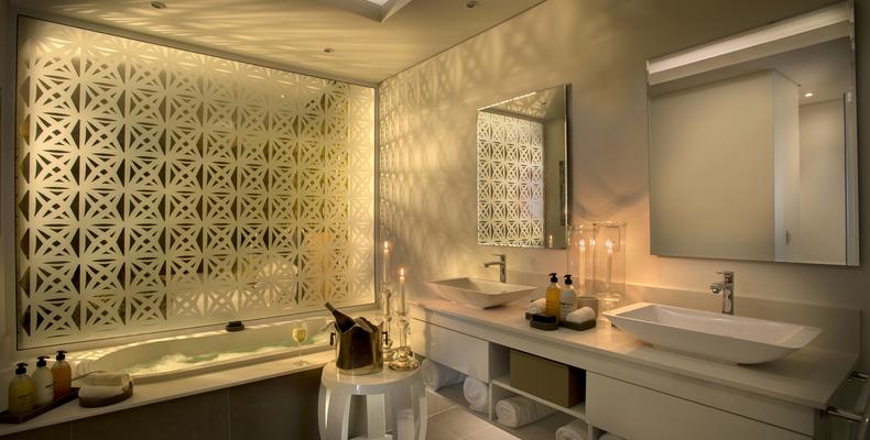 Each of the 4 bedrooms at AtholPlace Villa offers full en-suite bathroom with separate bath and shower