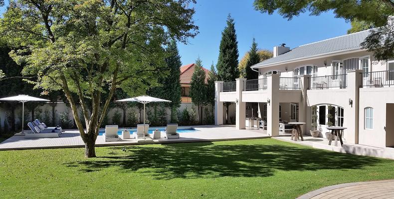 Private garden and pool at AtholPlace Villa