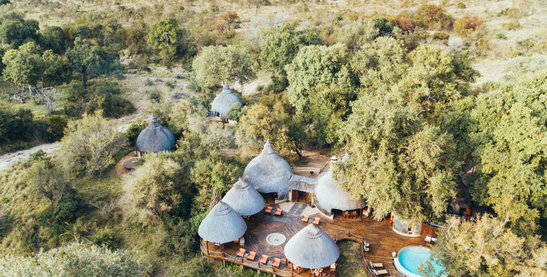 Hoyo Hoyo Safari Lodge - Arial View 2