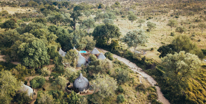 Hoyo Hoyo Safari Lodge - Arial View 4