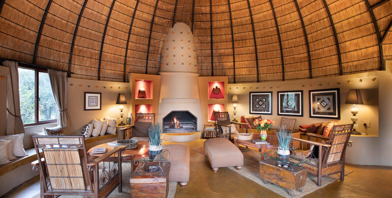 Hoyo Hoyo Safari Lodge - Lounge