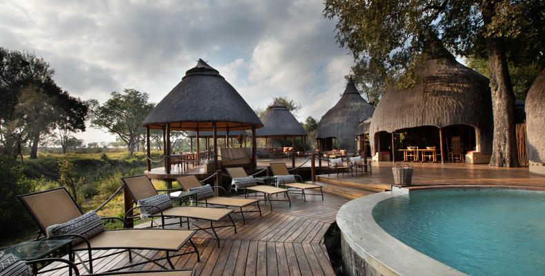 Hoyo Hoyo Safari Lodge - Pool Deck