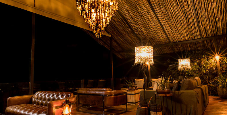 Lounge at night 
