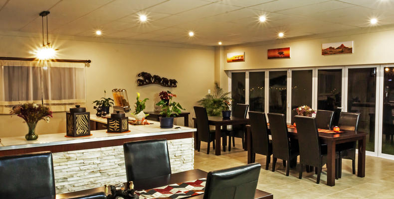 Haus Mopanie | Breakfast Room