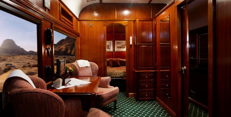 Royal suite with wall