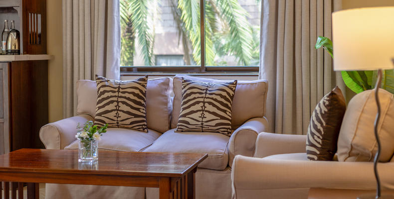 Suites Livingroom