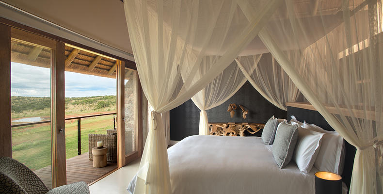Mhondoro Safari Lodge and Villa