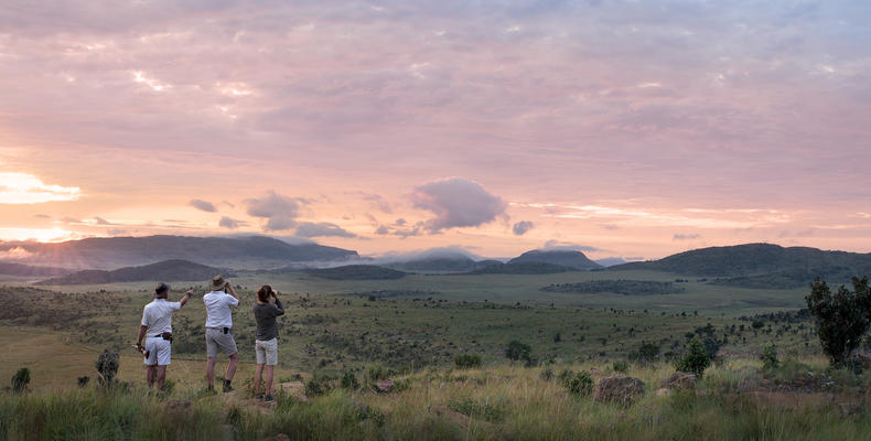 Mhondoro Safari Lodge and Villa