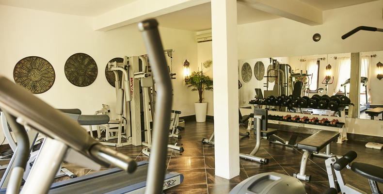 Fitness room at Breezes