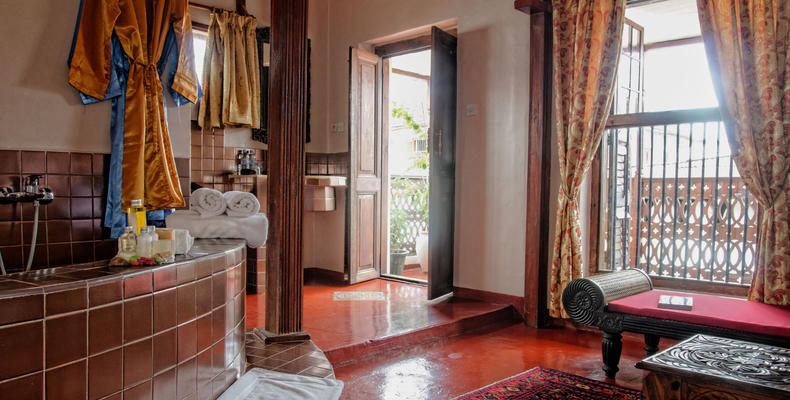 The Romantic Suite Sultana