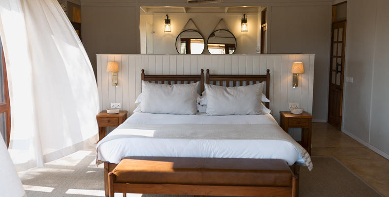 Tom's Little Hide room