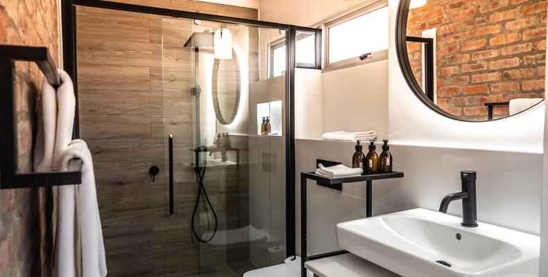 Stylish en-suite bathrooms
