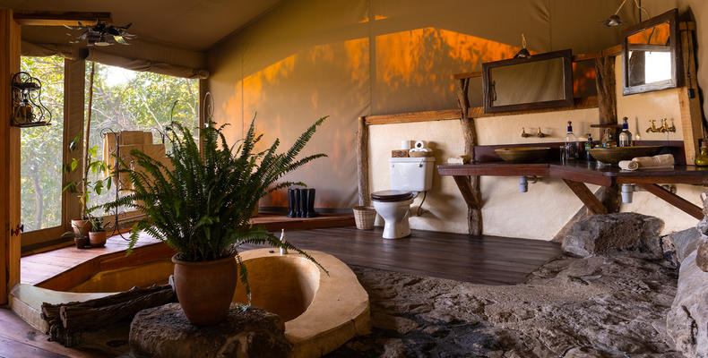 Tent 4 en-suite bathroom