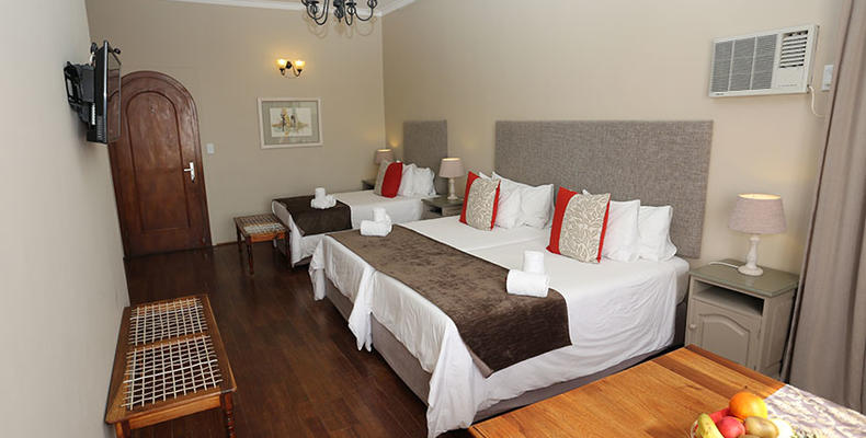Deluxe Family Room