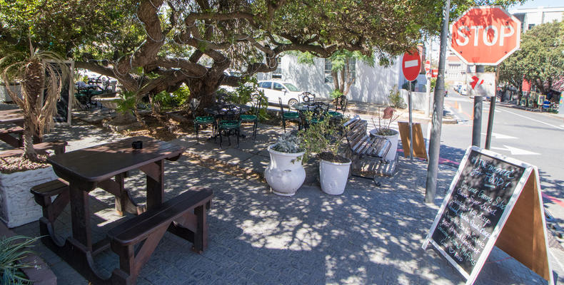 Cafe Charles