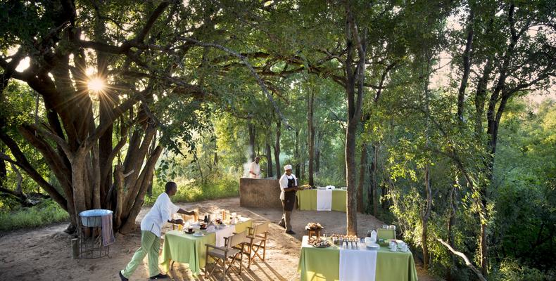 Morukuru Owner's House - bush breakfast