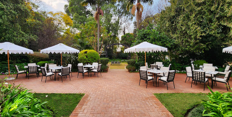 Outside dining @ The Salt Road Houghton
