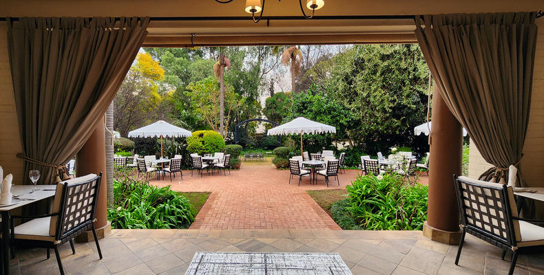 Outside dining @ The Salt Road Houghton