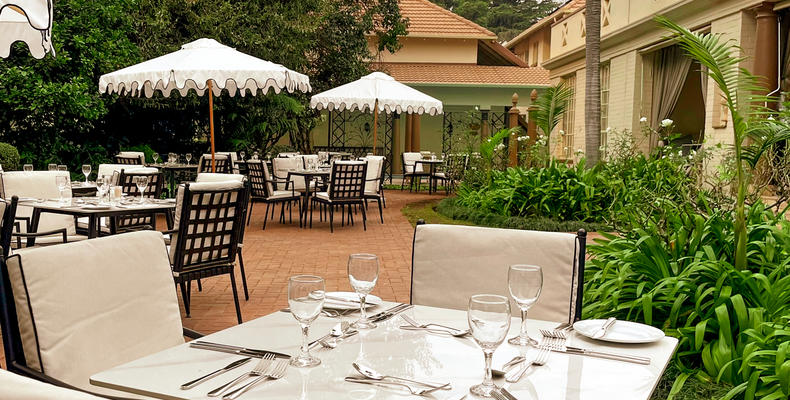Outside dining @ The Salt Road Houghton