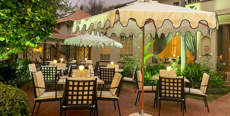 Outside dining @ The Salt Road Houghton