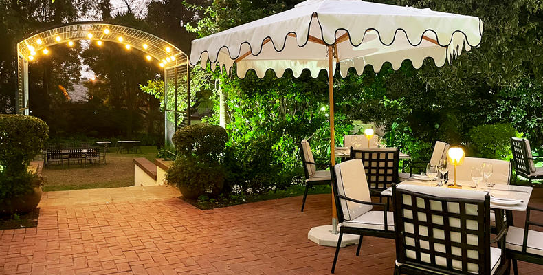Outside dining @ The Salt Road Houghton