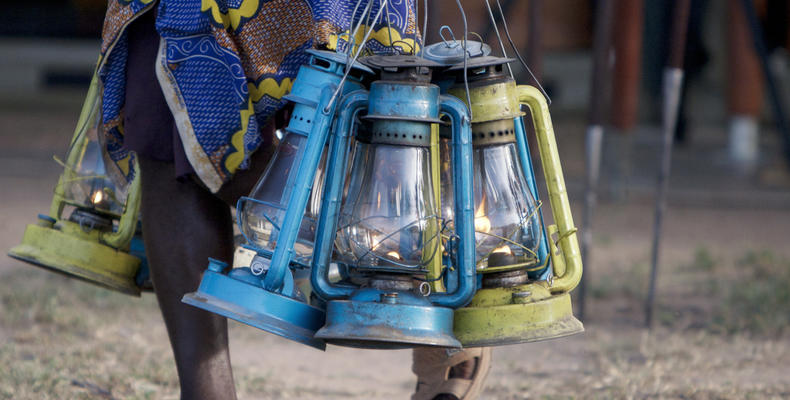 The details - oil lamps