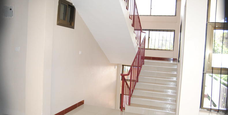 Runako Lodge Stairs