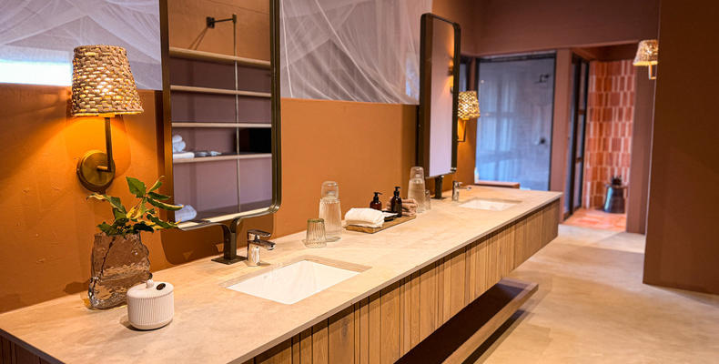 Family Suite Bathroom