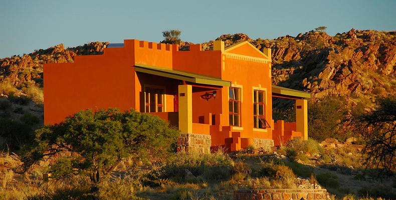 Desert Horse Inn