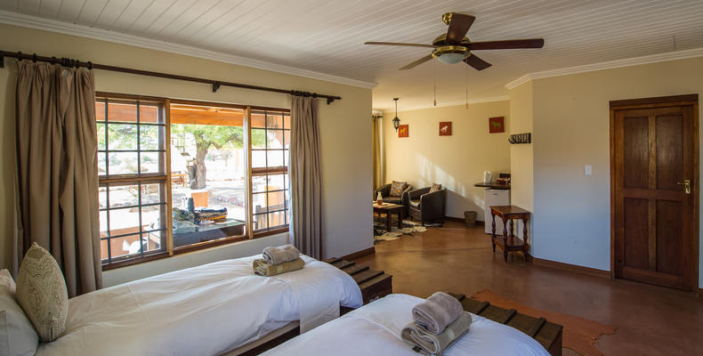 Desert Horse Inn