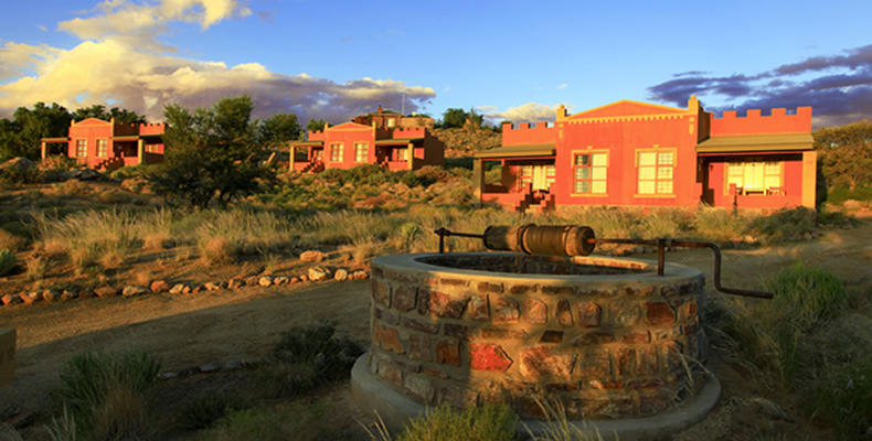 Desert Horse Inn