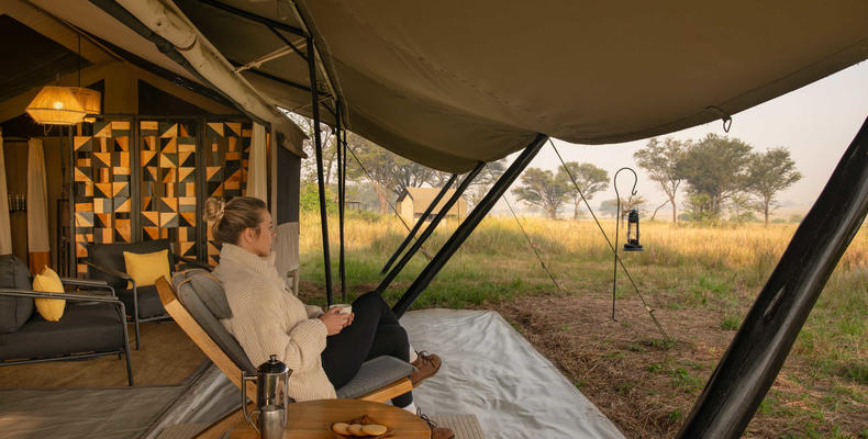 Ubuntu Camp - Guest enjoying a morning coffee