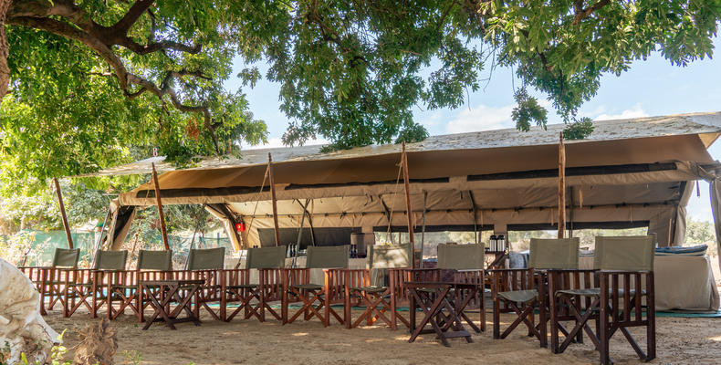 Zambezi Expeditions Dining