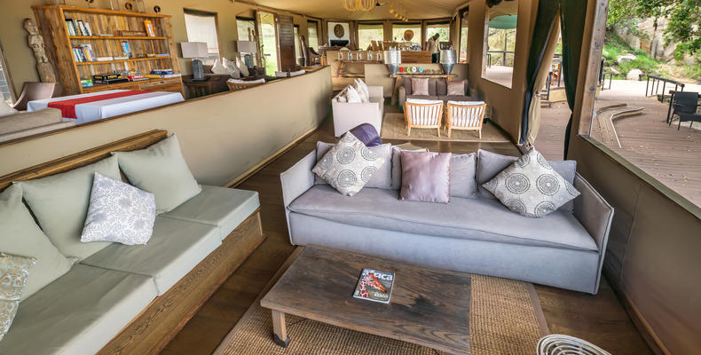 Main Area - Lounge