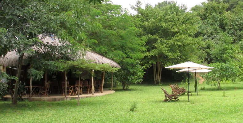 Canapy Bar & Restaurant