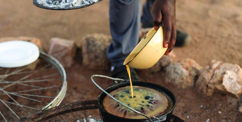 Usangu Expedition Camp - Pudding by the Campfire